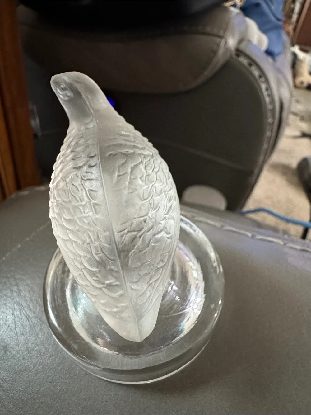 France style Crystal Quail Frosted and Clear Base Paperweight 2.5”tall